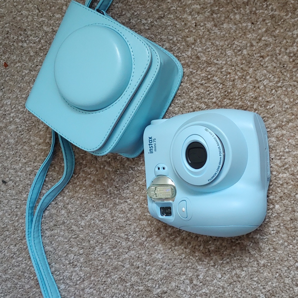 Instax mini 7s polaroid camera